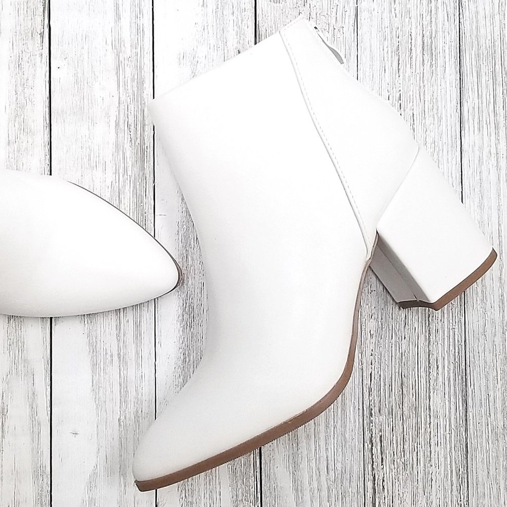 New White Pointed Toe Chunky Heel Ankle Boots
